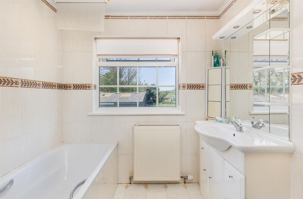 Additional image 13 of 5 bed farmhouse for saleArreton, Isle Of Wight PO30