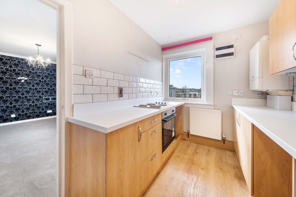 Additional image 3 of 2 bed flat for saleHappyhillock Road, Dundee DD4