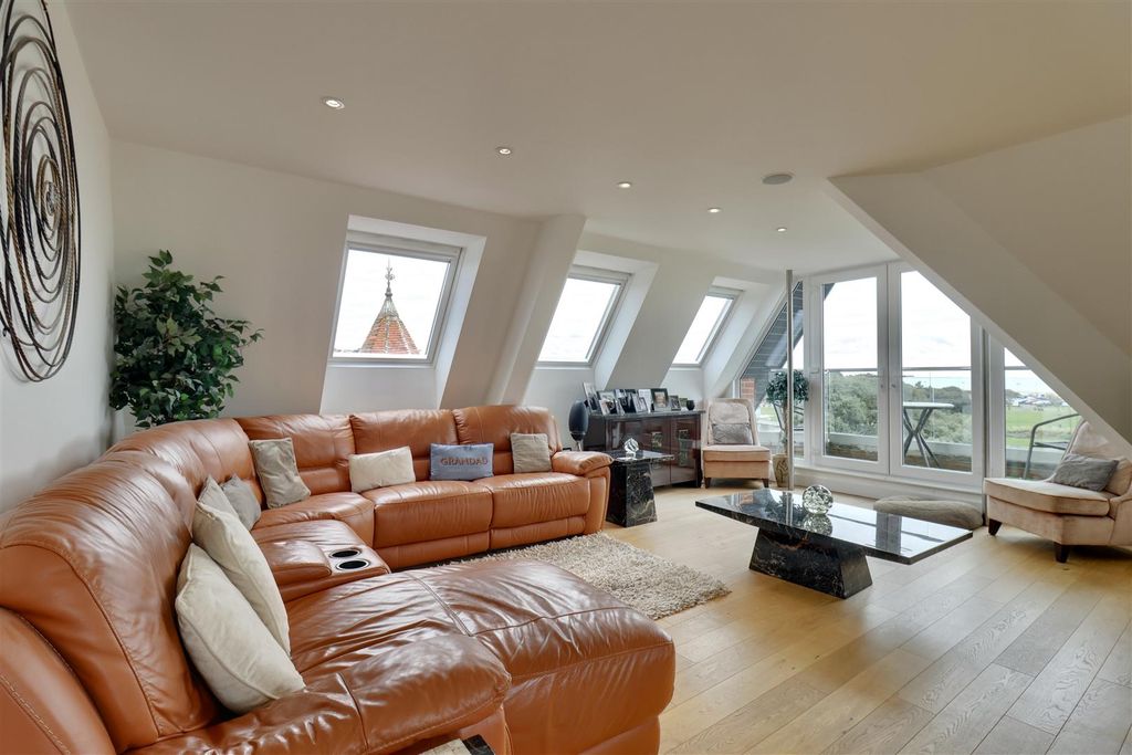Additional image 6 of 2 bed flat for saleSt. Helens Parade, Southsea PO4