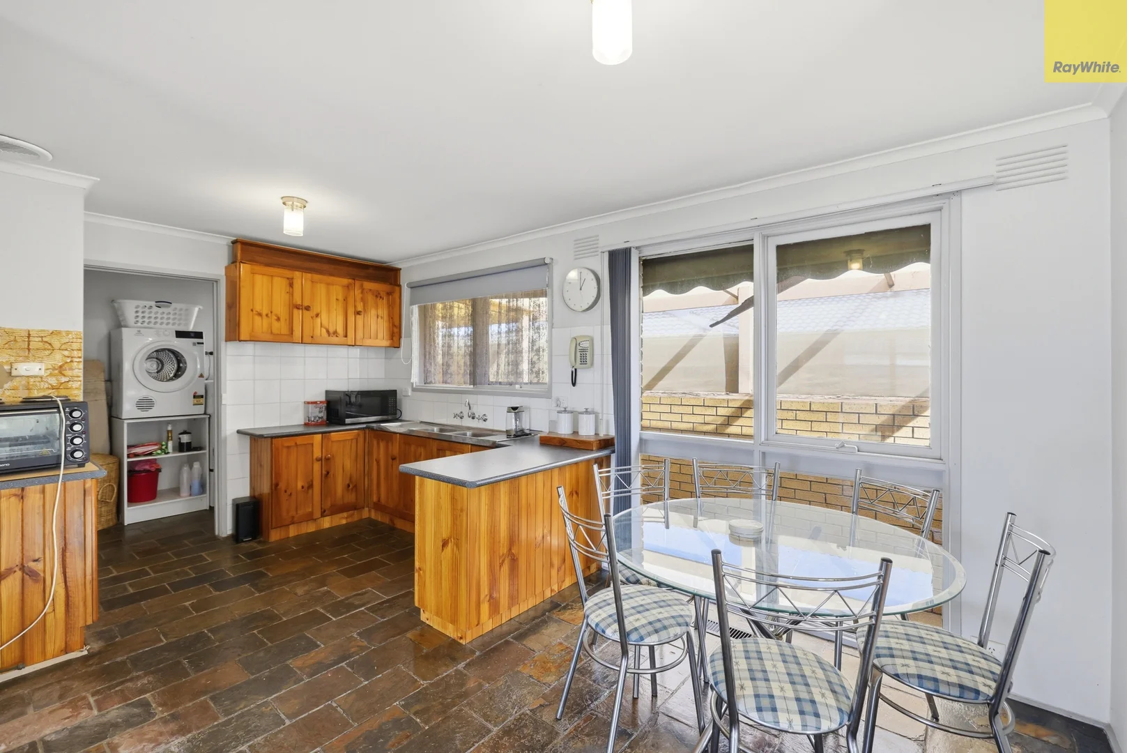 13 Jonathan Drive, Darley VIC 3340 photo 3