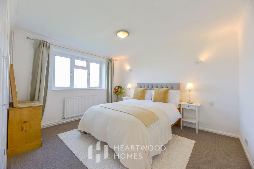 Caesars Road, Wheathampstead, St. Albans, AL4 8NR