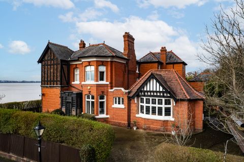 Salisbury Road, Garston L19