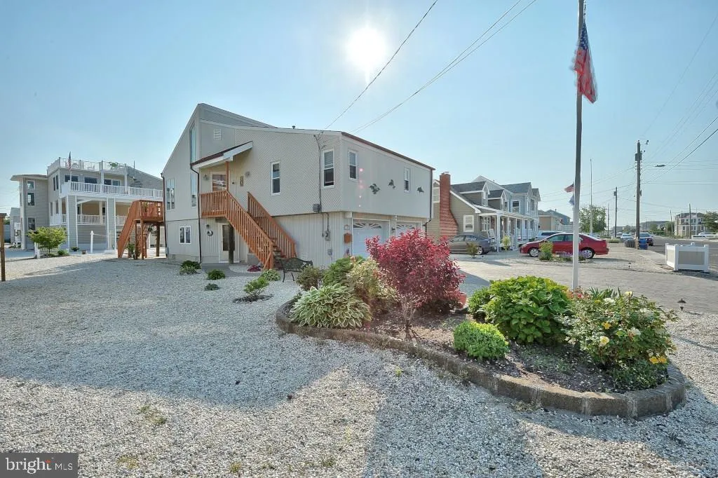 333 W 15th Street, Ship Bottom, NJ 08008