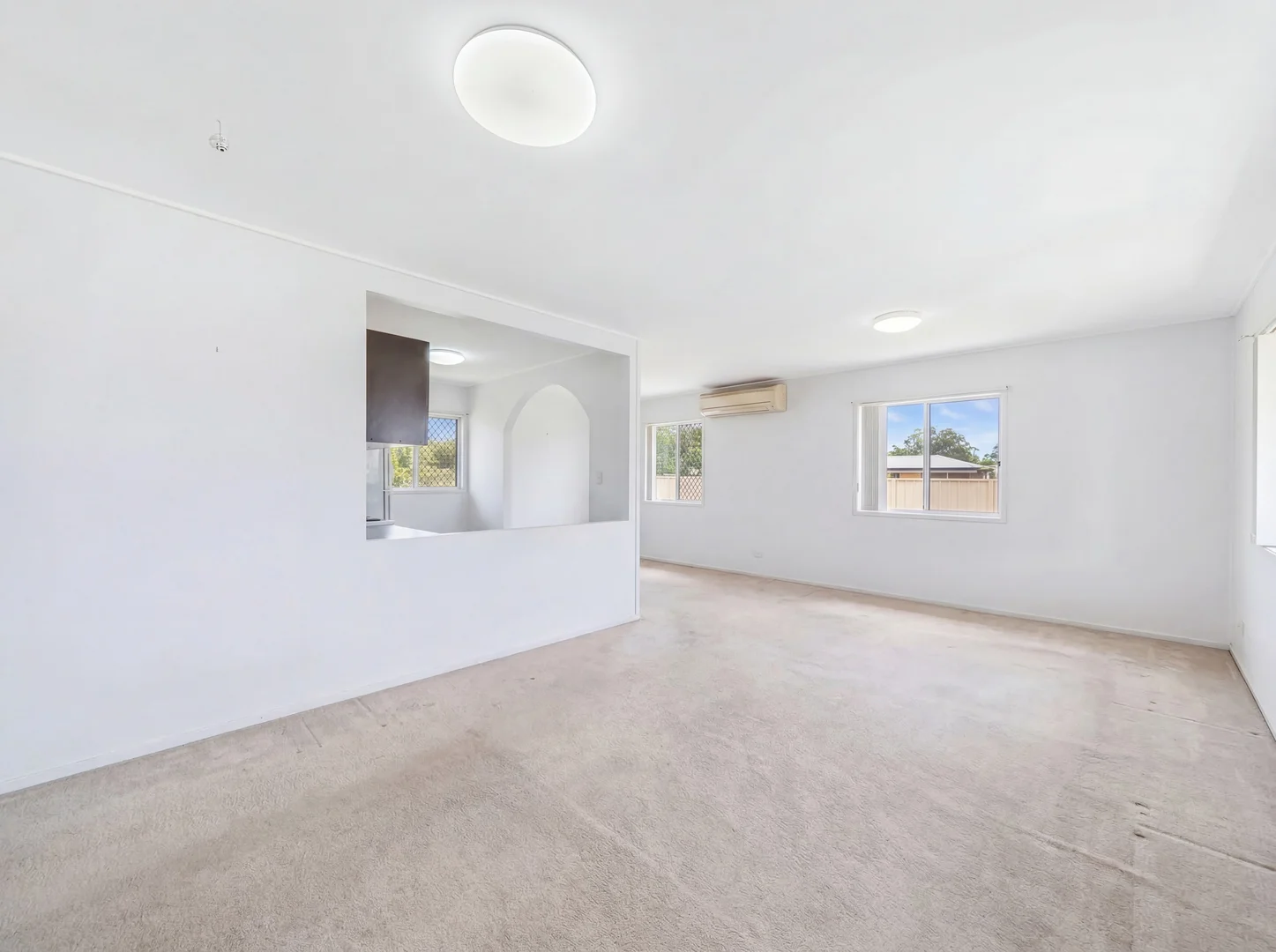 11 Lions Crescent, Kippa-Ring QLD 4021 photo 3