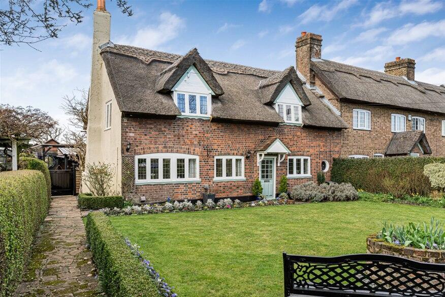 Hatching Green, Harpenden, AL5