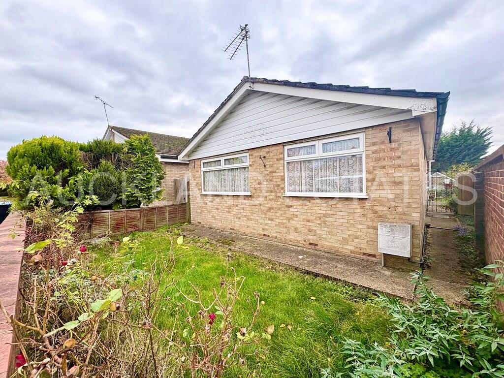 Knolles Crescent, Welham Green