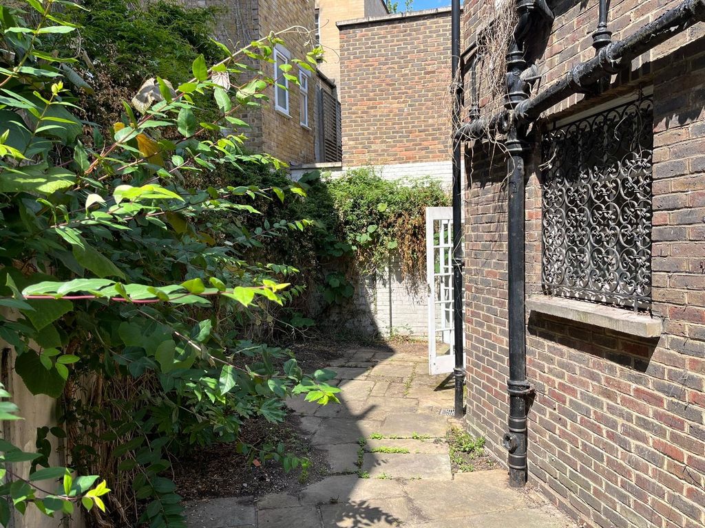 Additional image 9 of 2 bed detached house for saleCrescent Place, London SW3