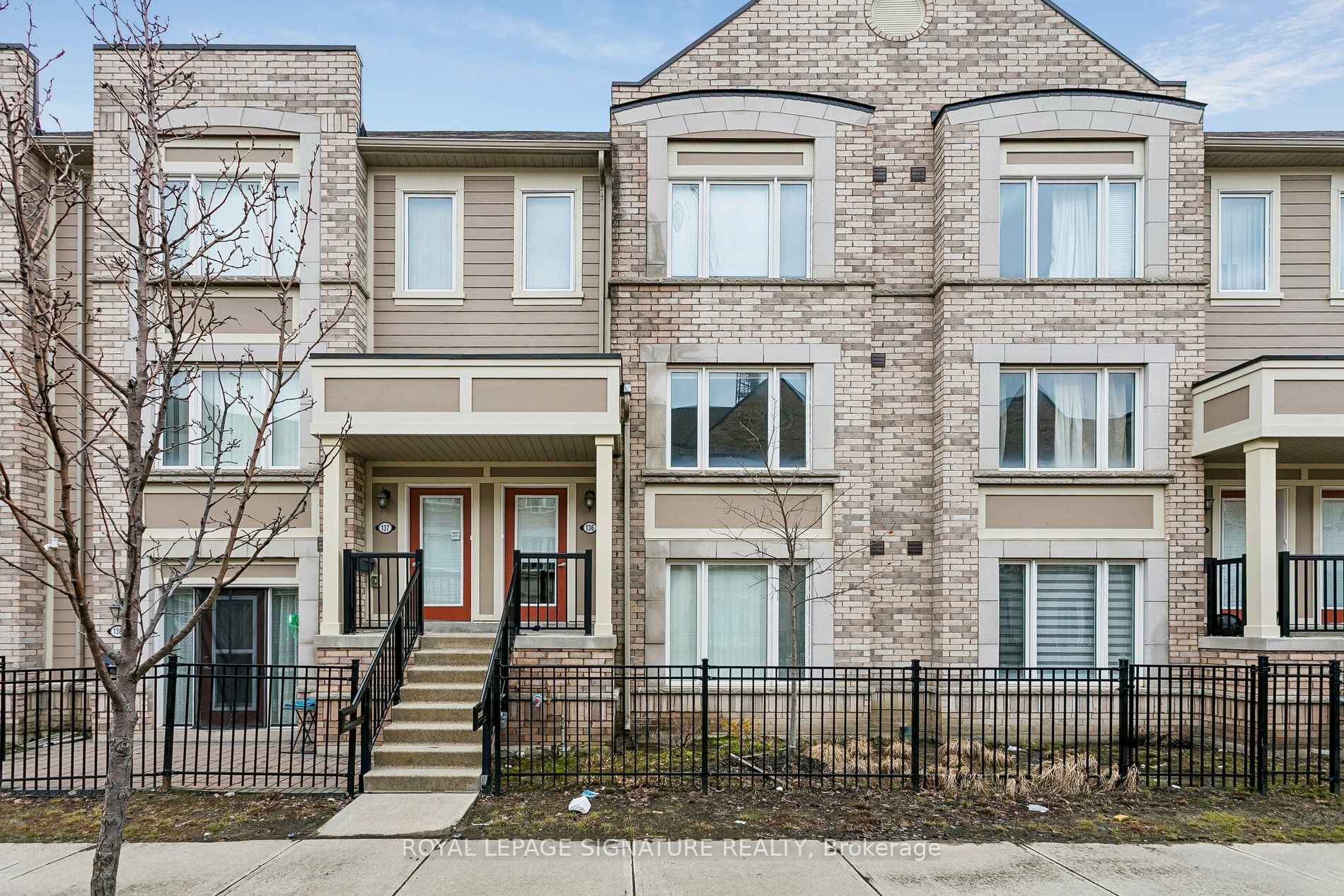136-1 Beckenrose Court, Brampton, ON, L6Y 6G2