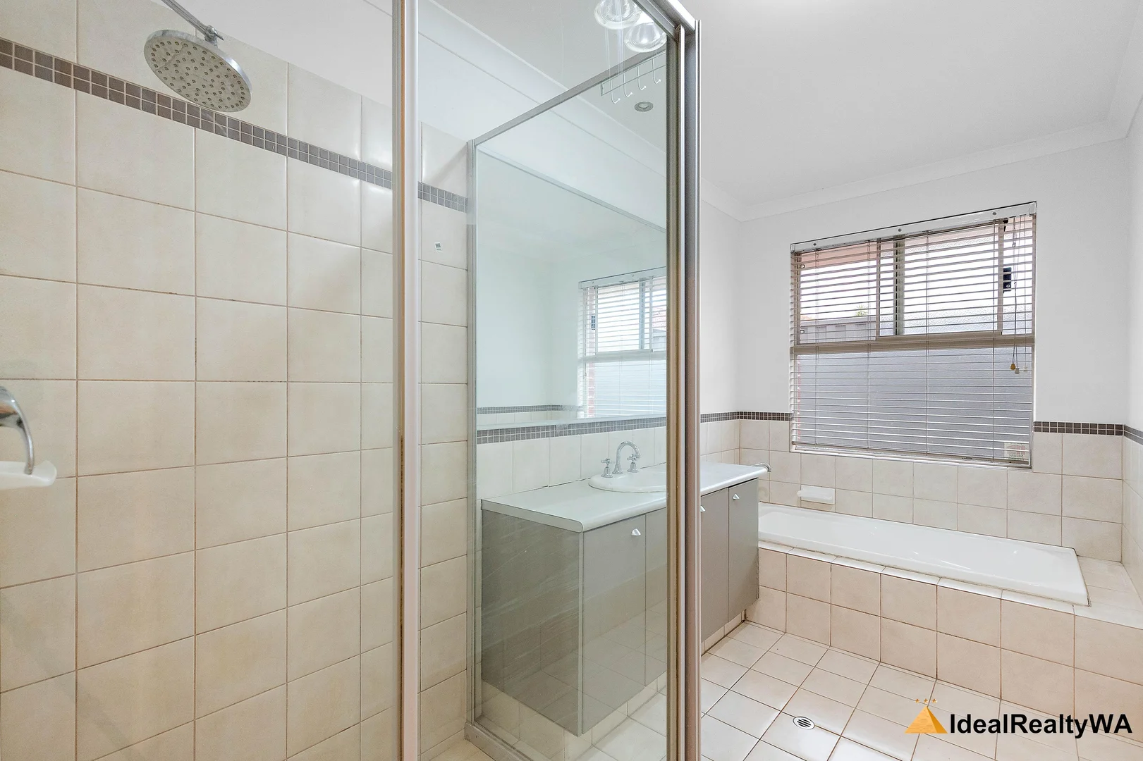 Additional image 25 of 4 Satinwood Court, Thornlie WA 6108