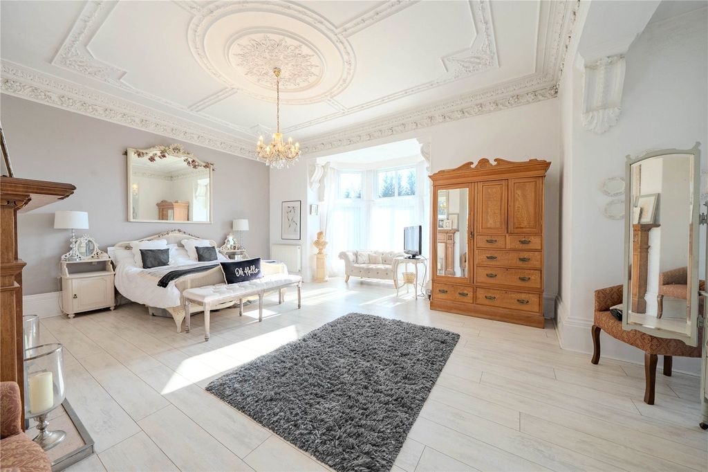 Additional image 7 of 3 bed flat for saleOaklea Hall Close, Adel, Leeds, West Yorkshire LS16