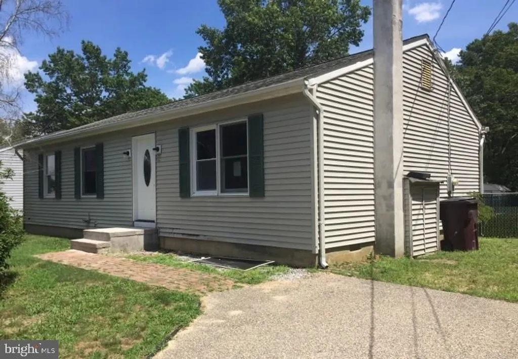 295 Roosevelt Avenue, Bayville, NJ 08721