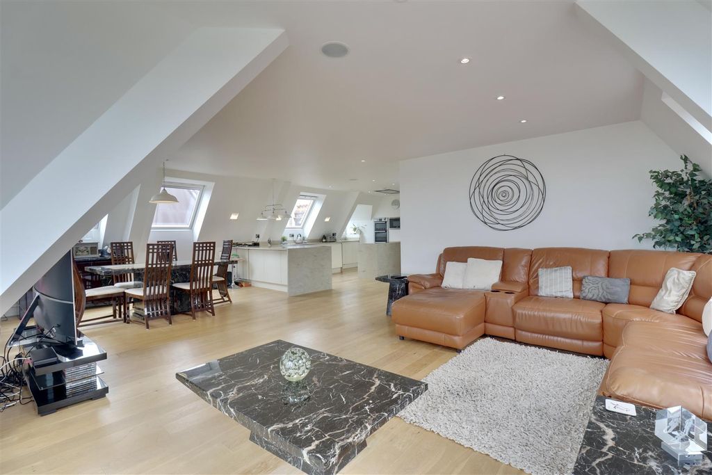 Additional image 5 of 2 bed flat for saleSt. Helens Parade, Southsea PO4
