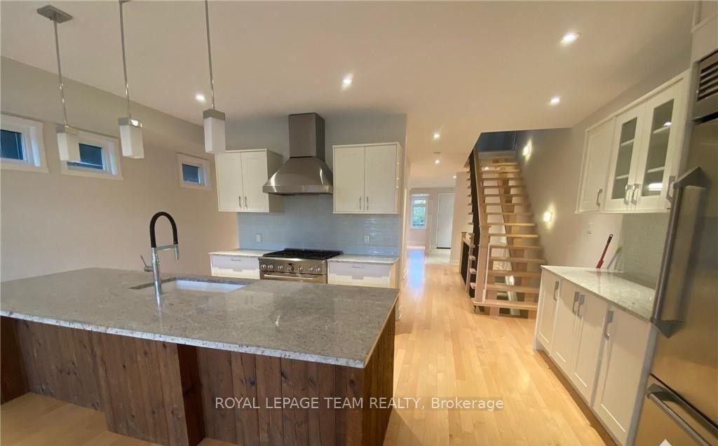 Additional image 2 of 289 Kirchoffer Avenue, Ottawa, ON, K2A 1Y1