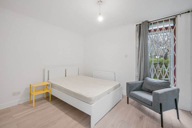 Room in a Shared House, Cape Yard, E1W, N1 7GU photo 5