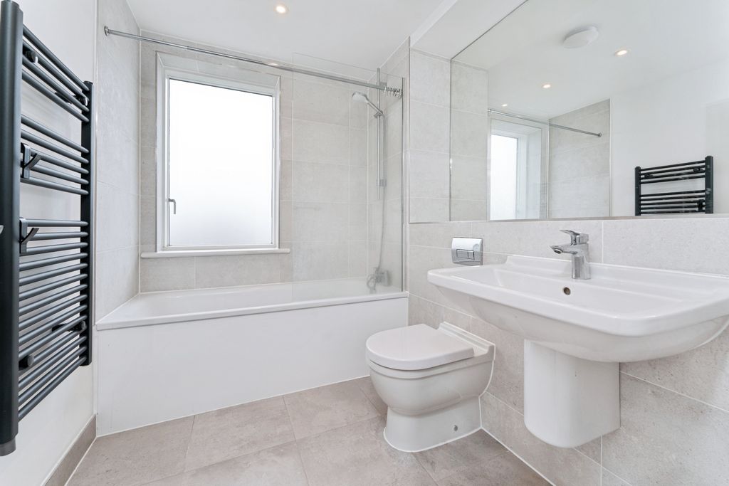 Additional image 19 of 4 bed semi-detached house for saleTurvill Place, Cambridge CB4