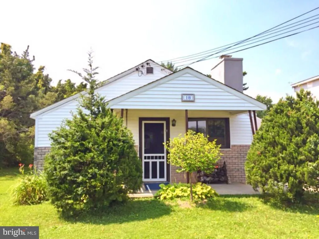 18 W 10th Street, Barnegat Light, NJ 08006