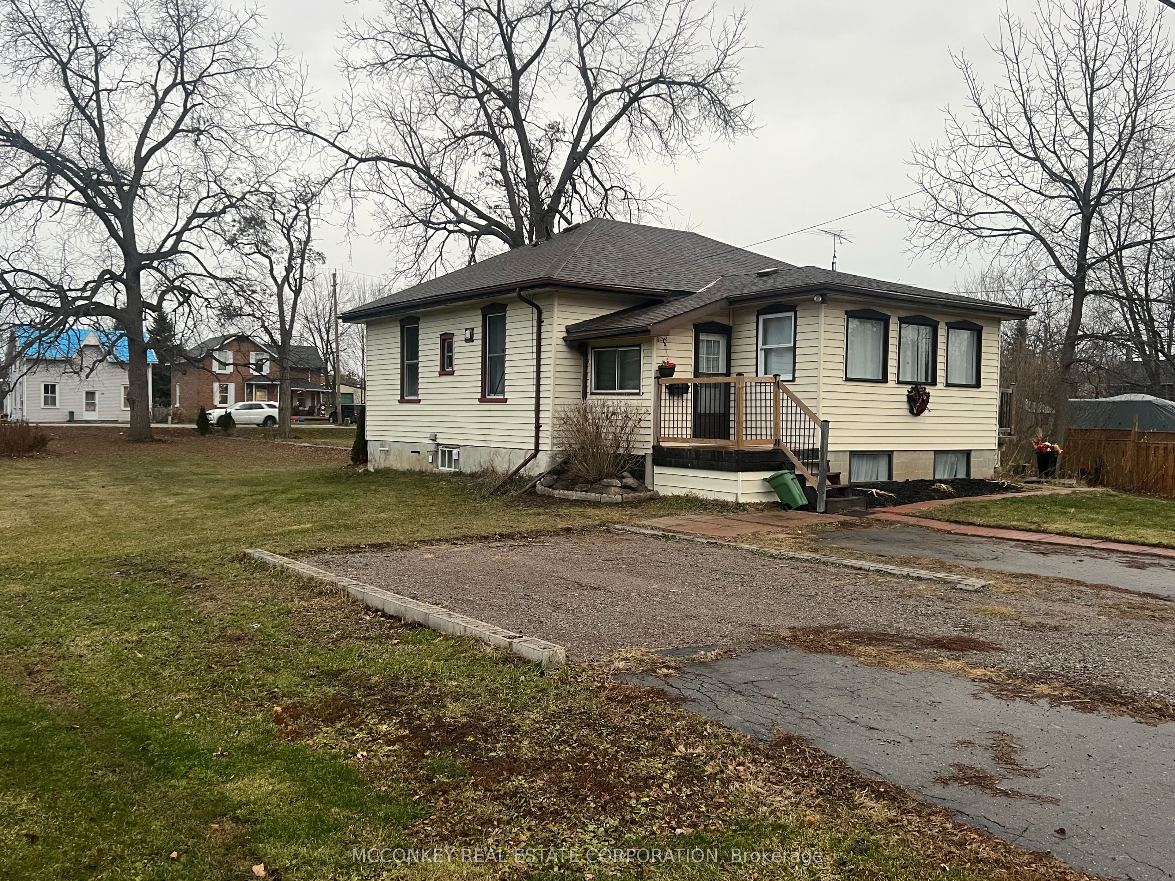 24 King Street W, Kawartha Lakes, ON, K0L 2W0
