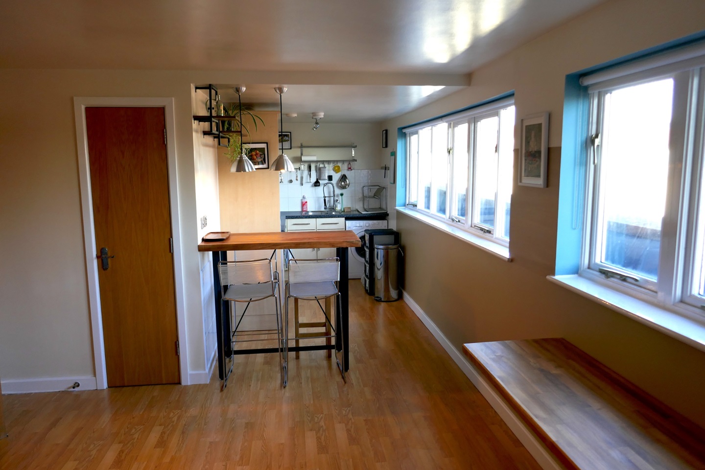 2 Bed Flat, Waterloo Road, BS2, N1 7GU