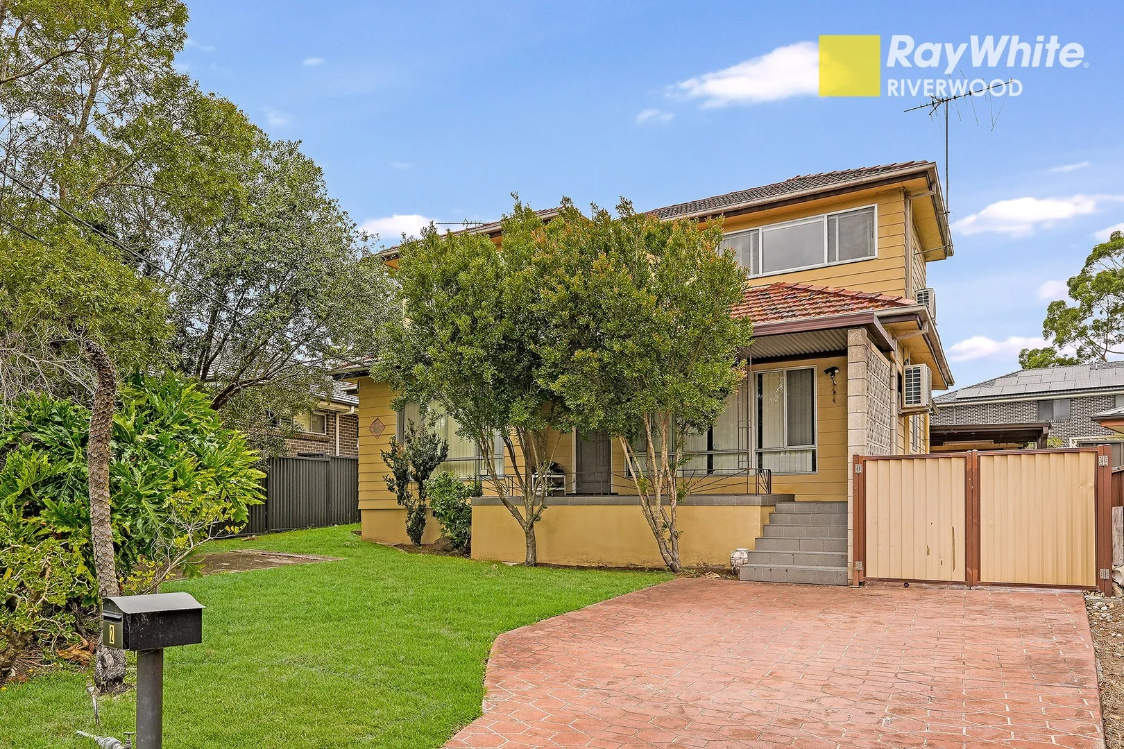 2 Sparkes Ave, Mortdale NSW 2223