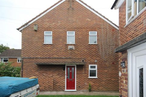 Howard Close, Cambridge CB5