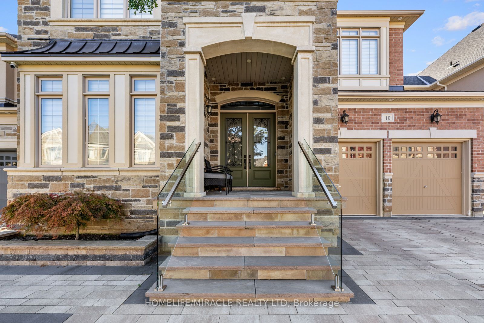 Additional image 4 of 10 Erintown Crescent, Brampton, ON, L6P 4H2