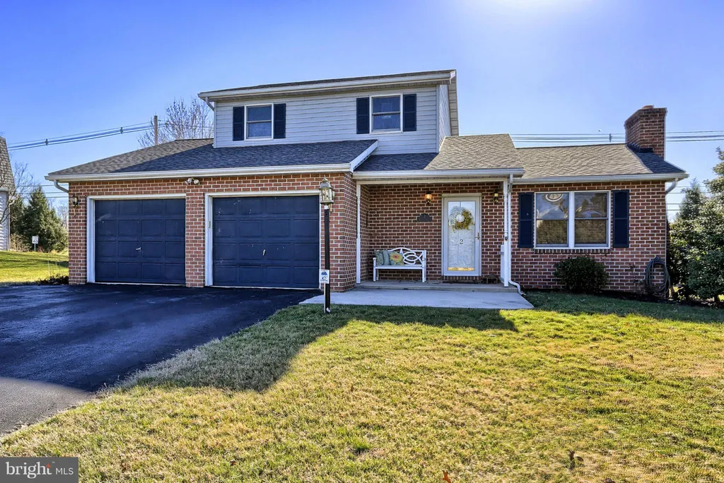 2 Dogwood Circle, Shippensburg, PA 17257