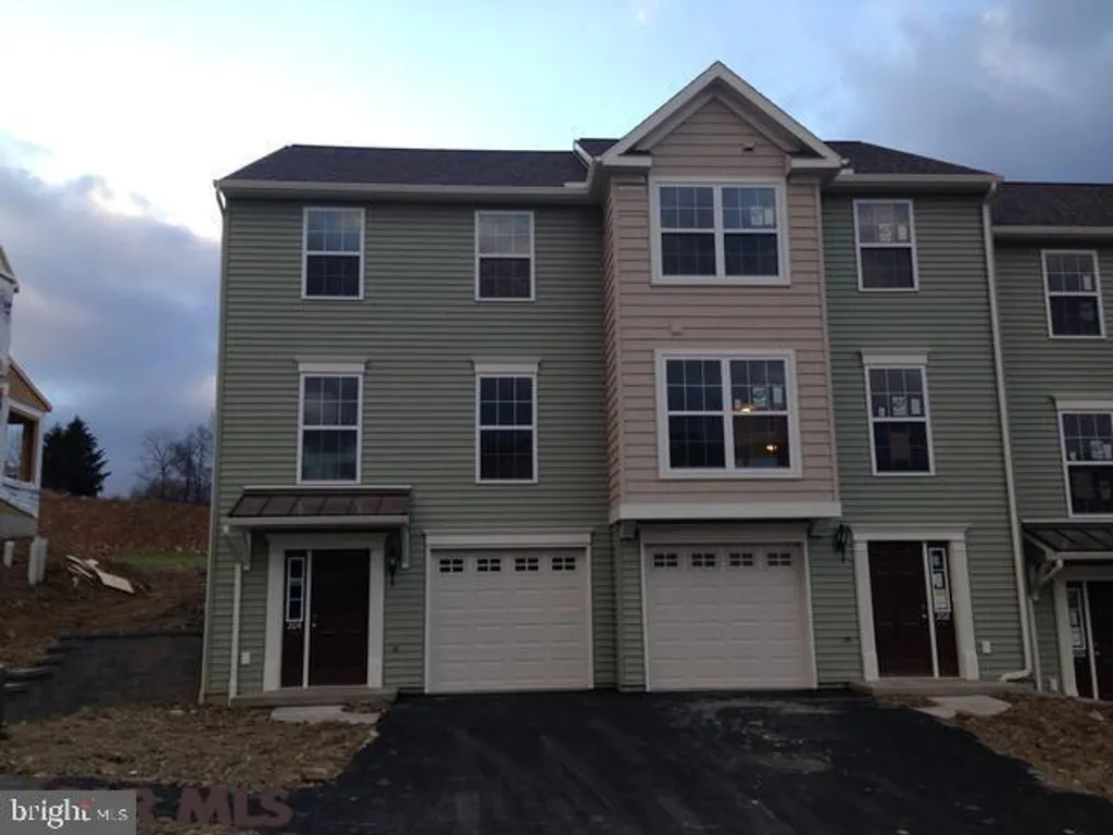 204 Kestrel Lane, Boalsburg, PA 16827