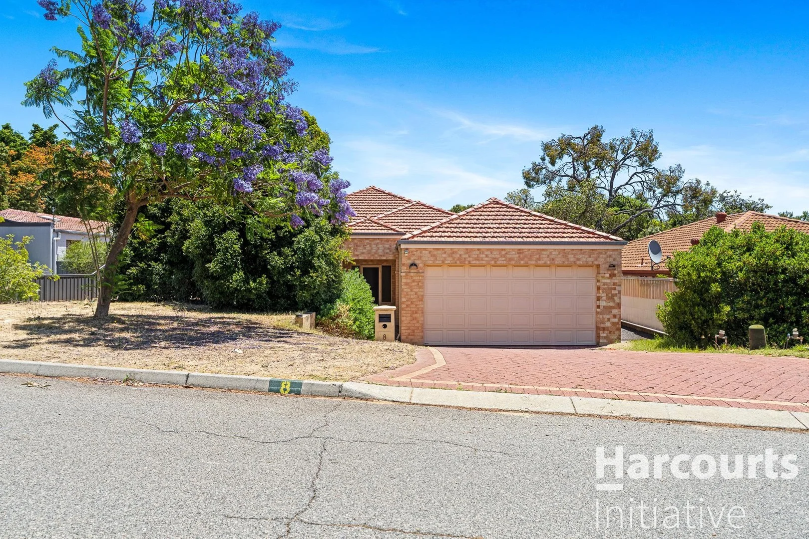8 Dixie Road, Kelmscott WA 6111