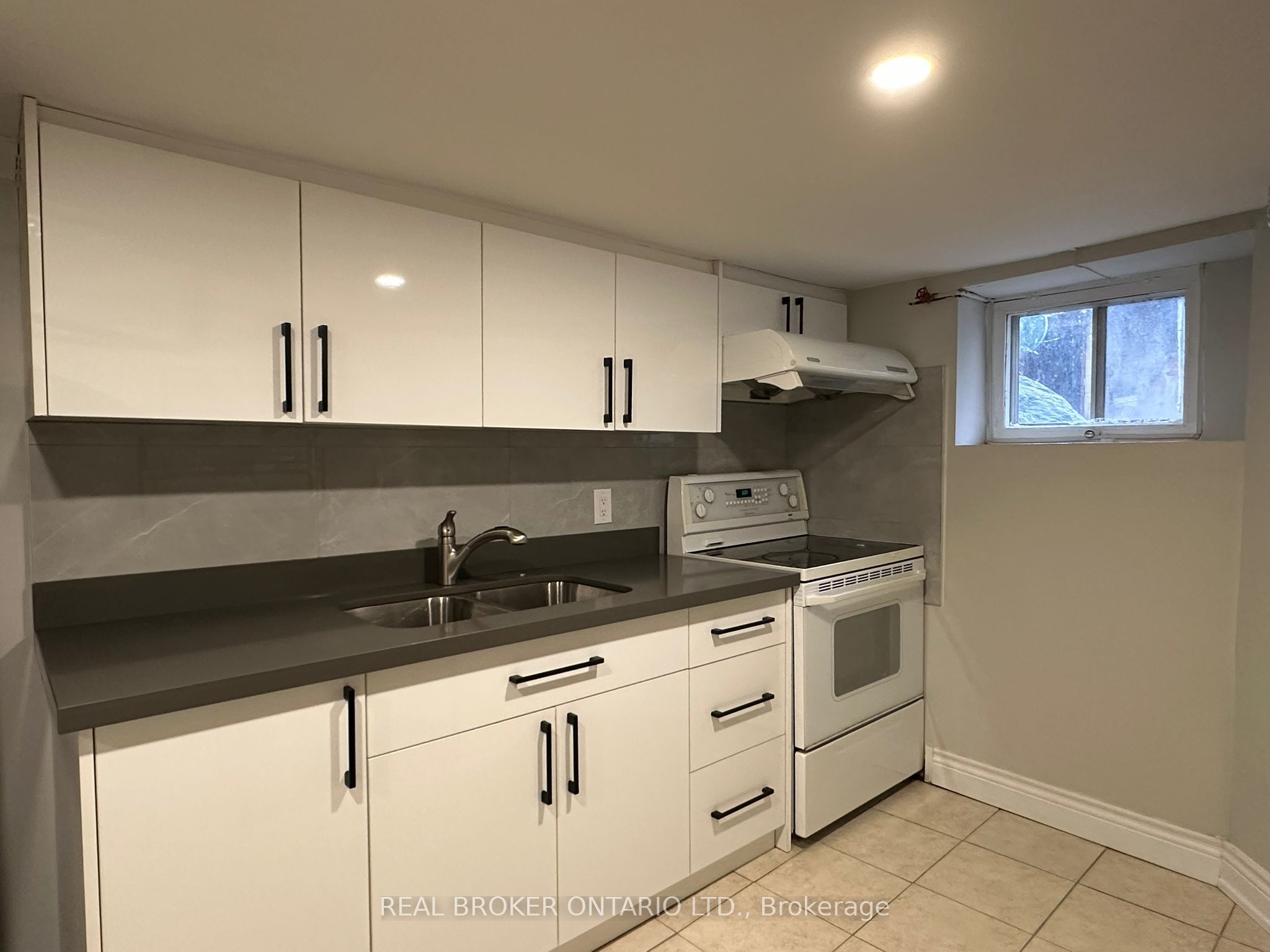 Bsmt-129 Wolseley Street, Toronto, ON, M6J 1K3