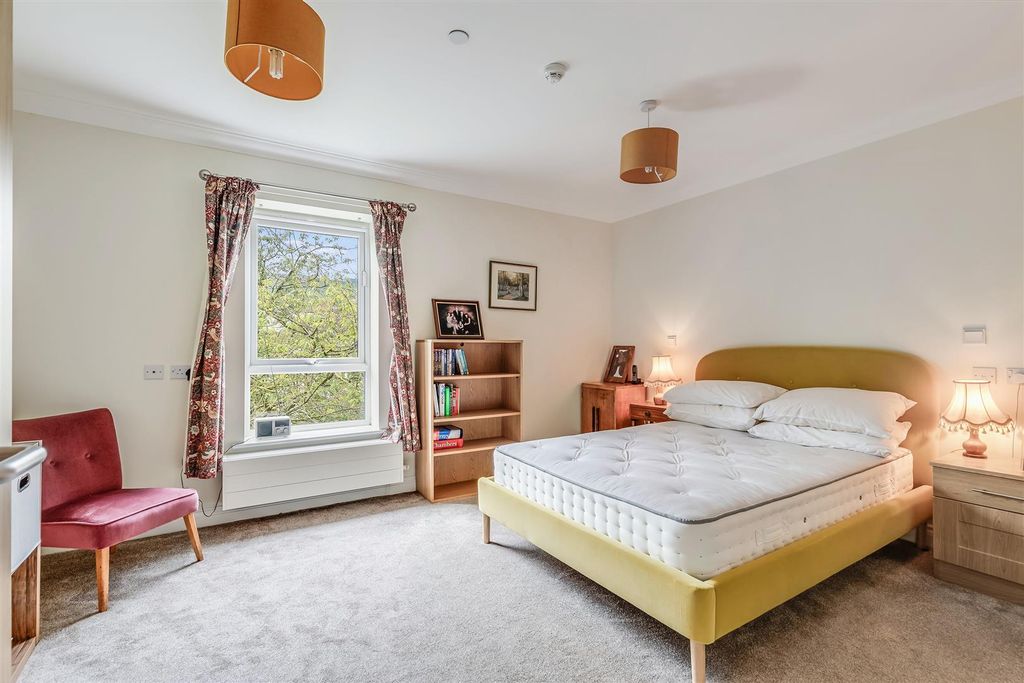 Additional image 8 of 1 bed flat for saleValley Drive, Ilkley LS29