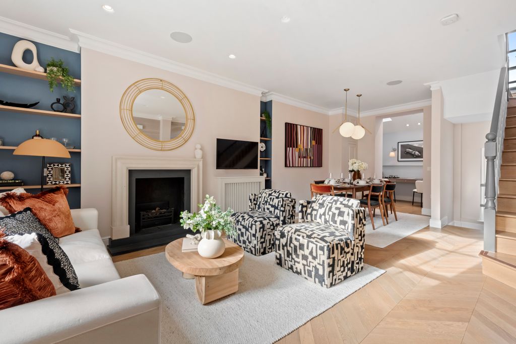 Additional image 3 of 4 bed terraced house for saleGlebe Place, London SW3