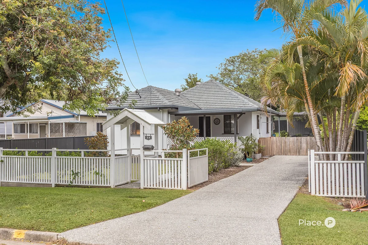 24 Alice Street, Clontarf QLD 4019