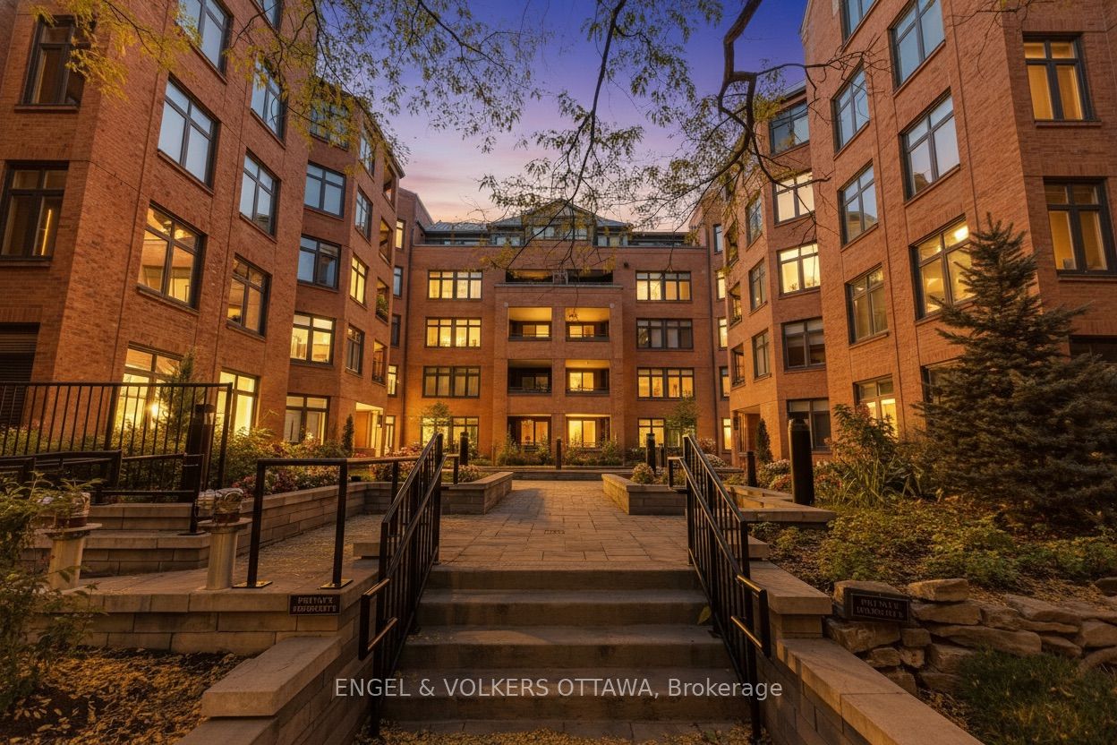 206-205 Somerset Street W, Ottawa, ON, K2P 0J1