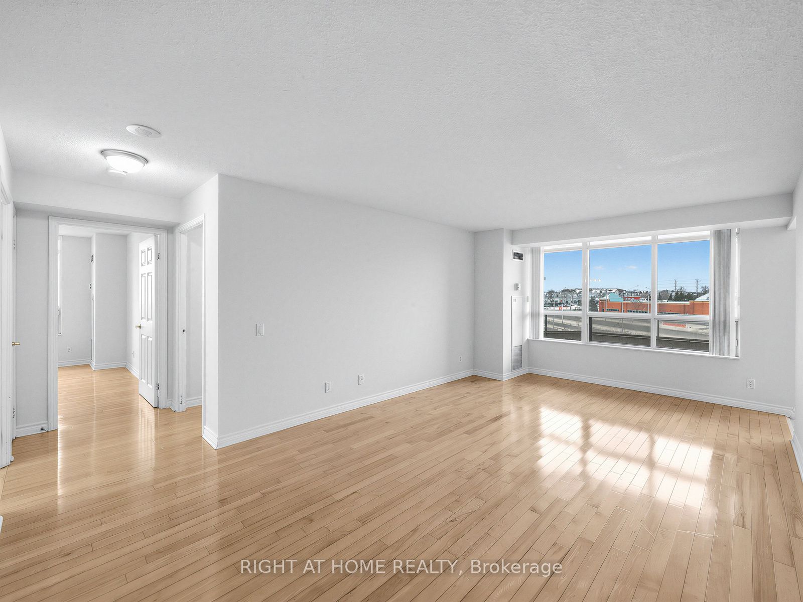 Additional image 6 of 505-35 Kingsbridge Garden Circle, Mississauga, ON, L5R 3Z5