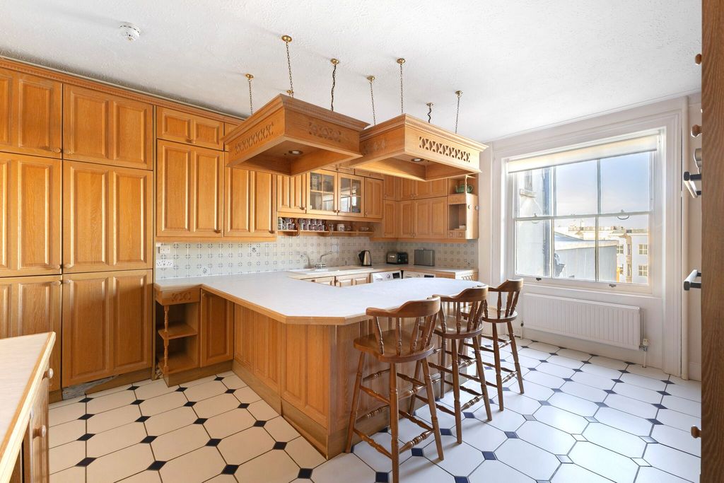 Additional image 9 of 4 bed flat for salePalmeira Square, Hove BN3