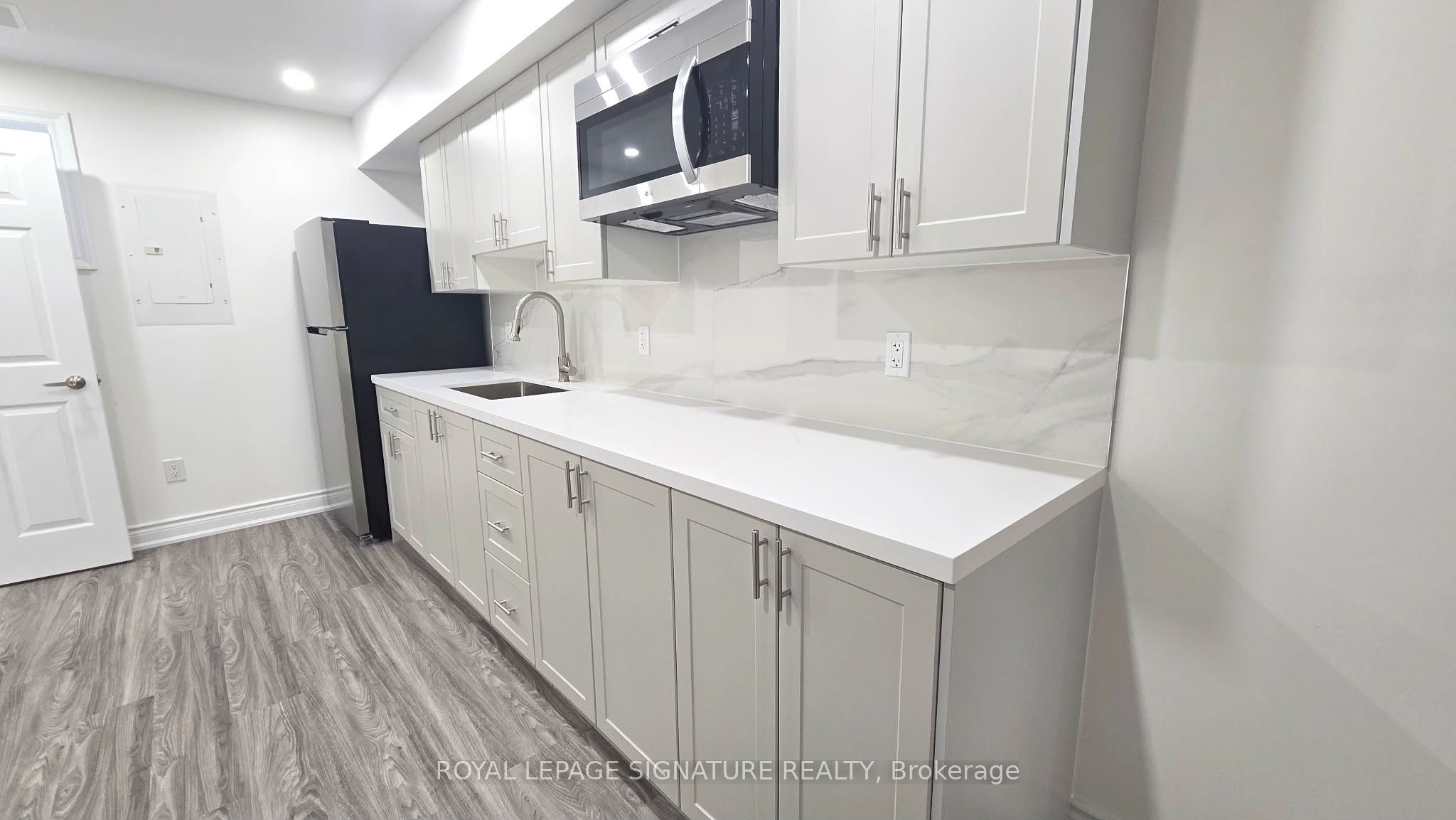 Additional image 4 of Basement 2-3137 Sunnyhill Drive, Mississauga, ON, L4X 2K5