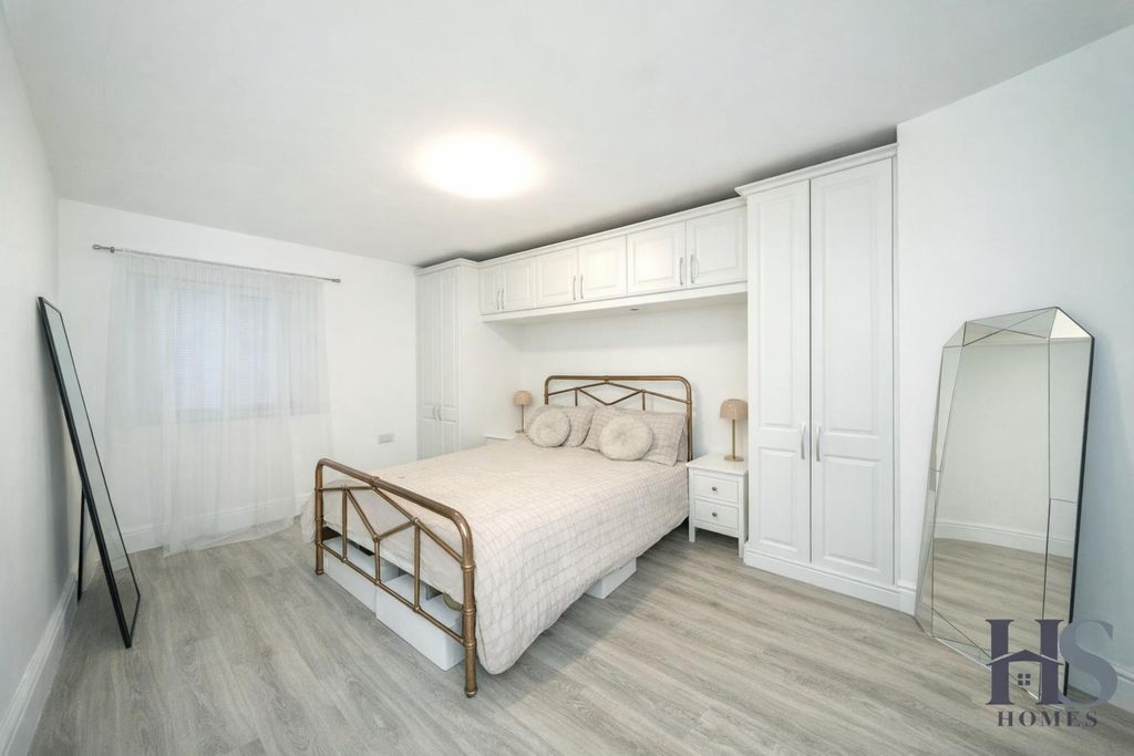 Additional image 7 of 2 bed flat for saleBadgers Bank Road, Sutton Coldfield B74