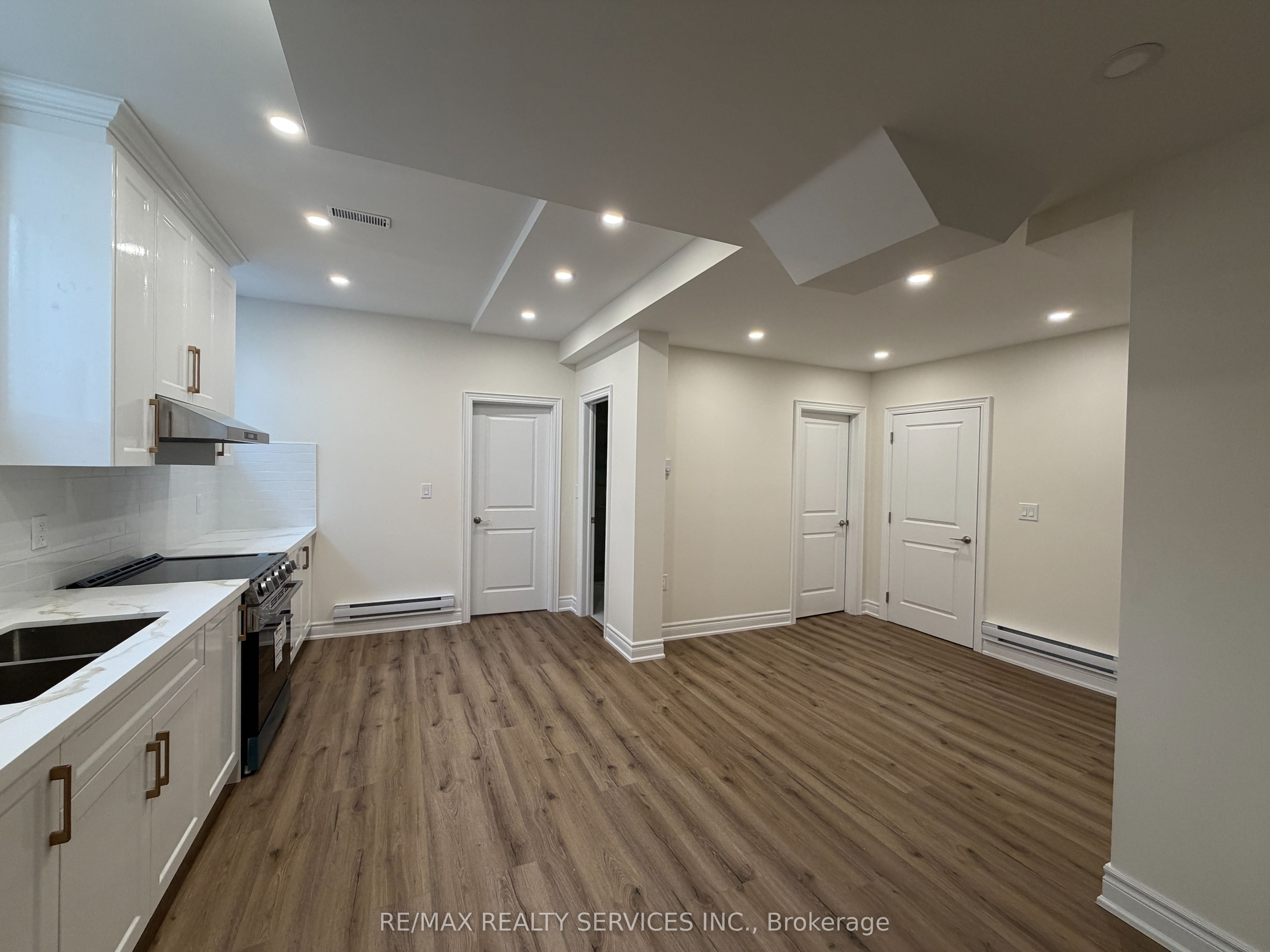 Additional image 2 of LOWER-3461 Mosley Gate, Oakville, ON, L6H 0Y8