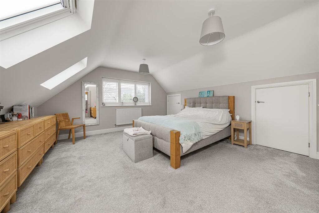 Additional image 11 of Oakwood Road, Bricket Wood, St. Albans