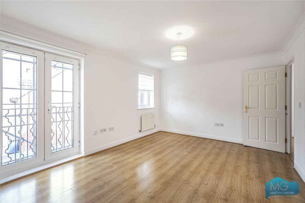 Additional image 8 of 2 bed flat for saleShillingford Close, Mill Hill, London NW7