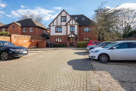 Parkhouse Lane, Reading RG30