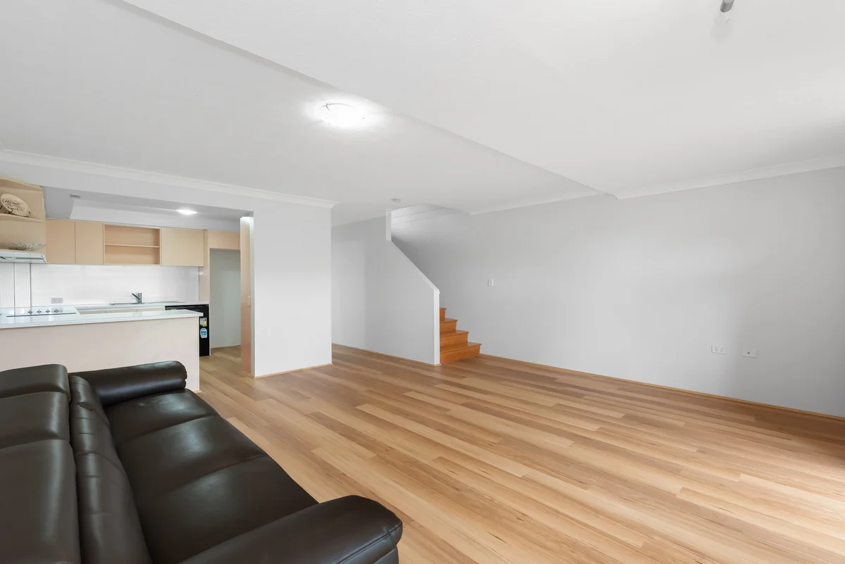 Additional image 5 of 10/33-39 Hooker Boulevard, Broadbeach Waters QLD 4218