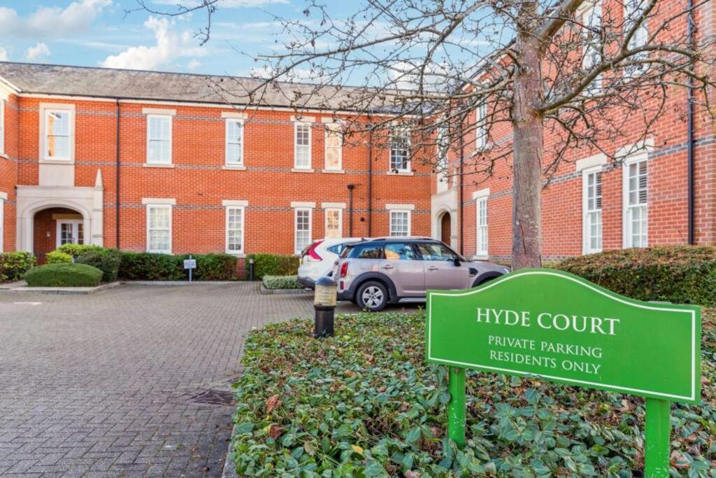 Beningfield Drive, London Colney, AL2