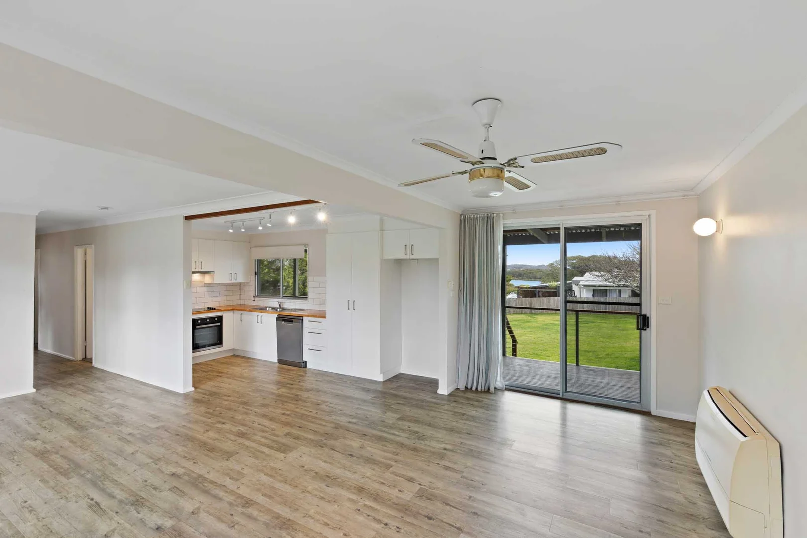 Additional image 4 of 15 Coronation Drive, Moruya Heads NSW 2537