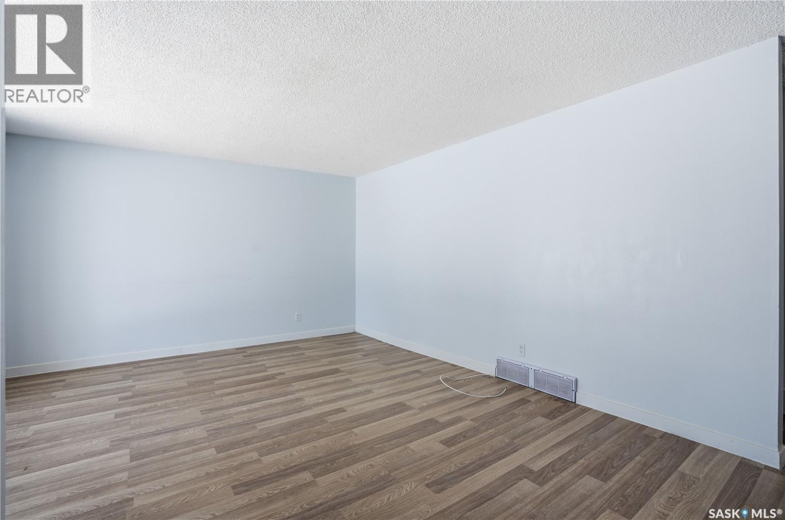 Additional image 4 of 222 Smallwood Crescent, Saskatoon, SK, S7L4S1