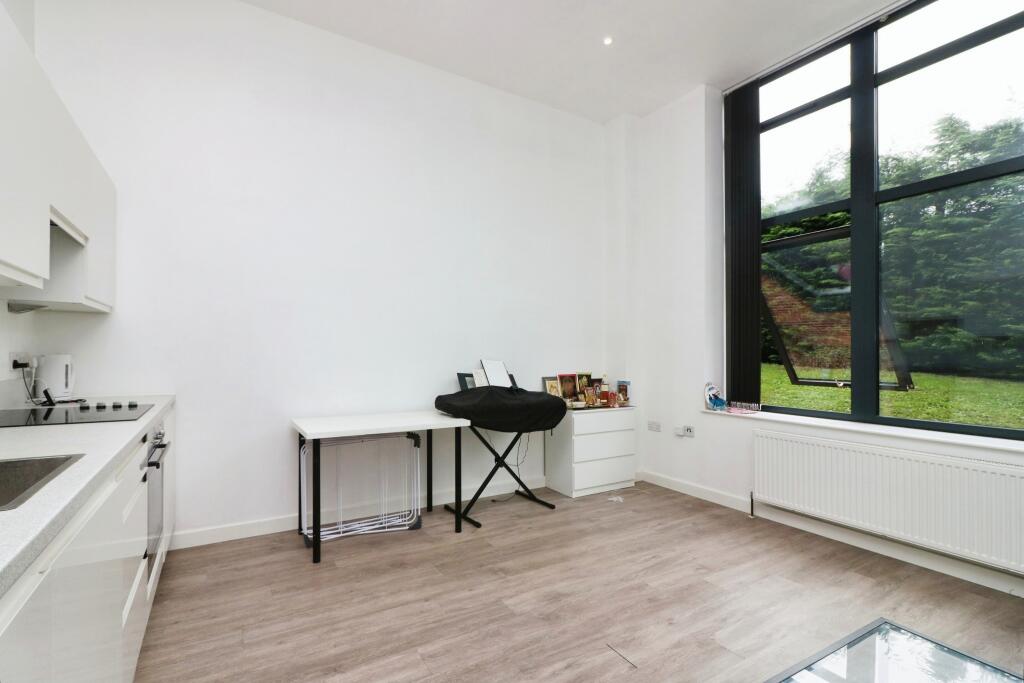 Additional image 10 of Bellmont Lodge, Welwyn Garden City, Herts, AL7