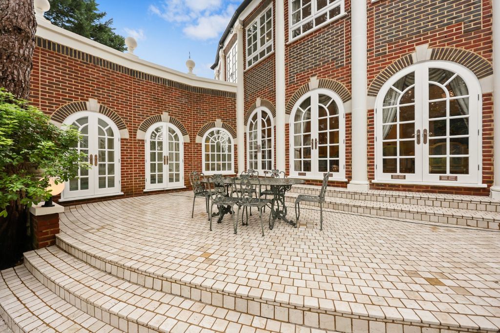 Additional image 23 of 8 bed detached house for saleByron Drive, London N2
