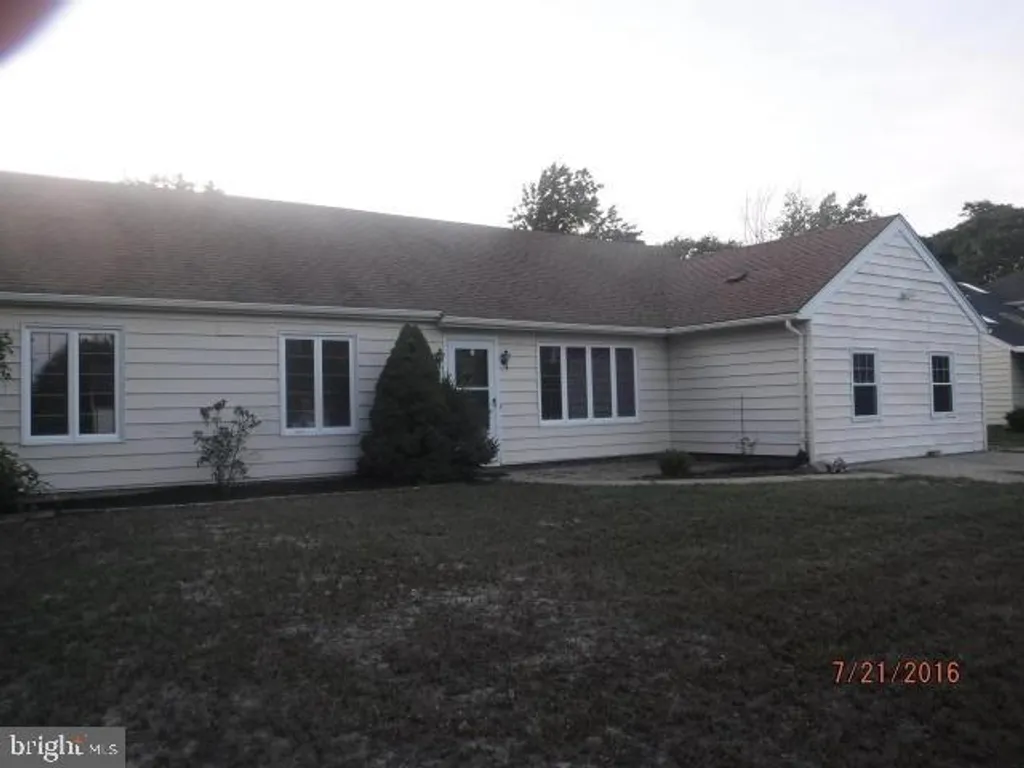 908 Eaglehurst Road, Toms River, NJ 08753