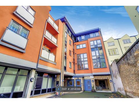 Babik Court, London E8