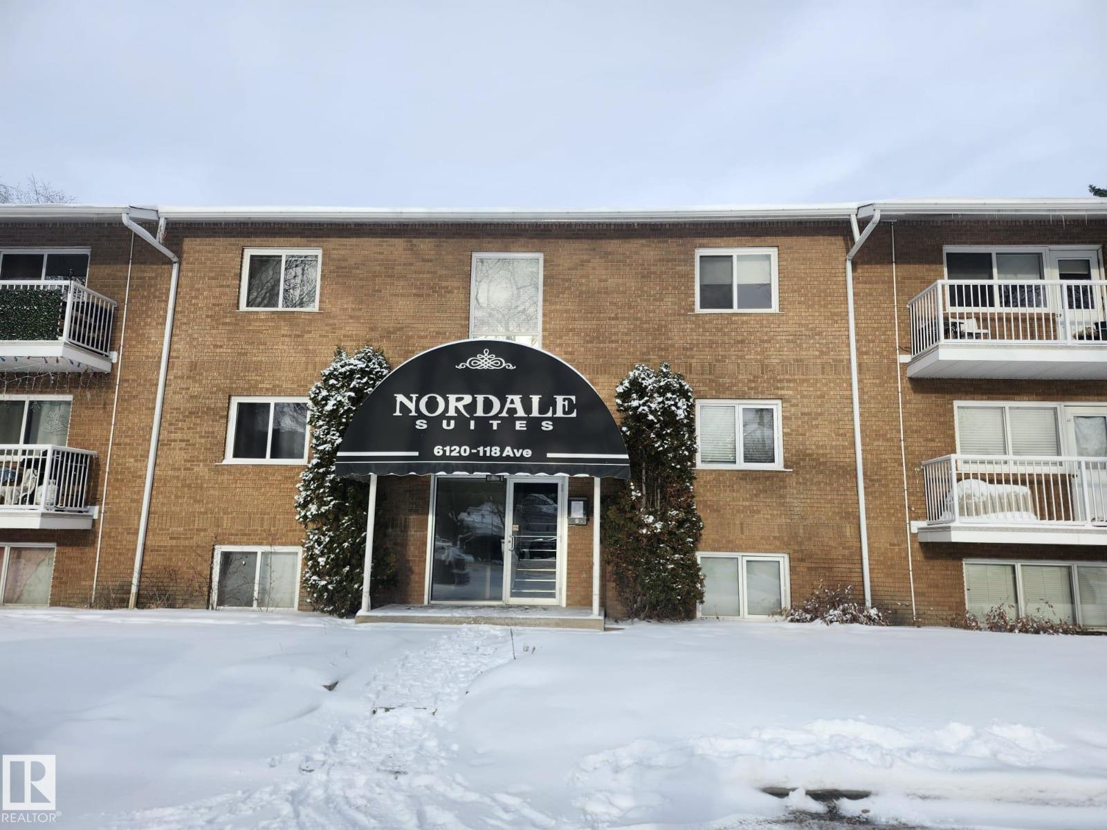 4-6120 118 Avenue NW, Edmonton, AB, T5W1E8